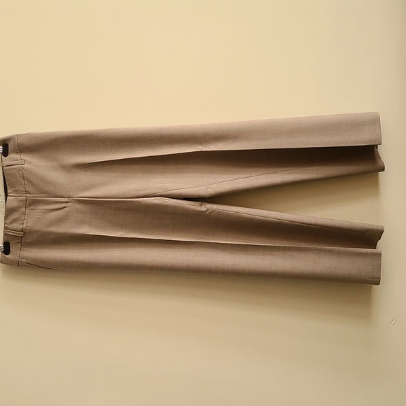 New Ann Taylor suit - Picture 4 of 6